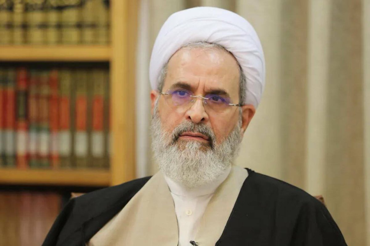 On parle aujourd’hui d’un possible remplaçant de Ali Khamenei : AliReza A’rafi.

Je souhaite partager mon témoignage personnel.

Lorsque je vivais en Iran, il était directeur général de l’université islamique internationale chargée de former des étudiants étrangers — université