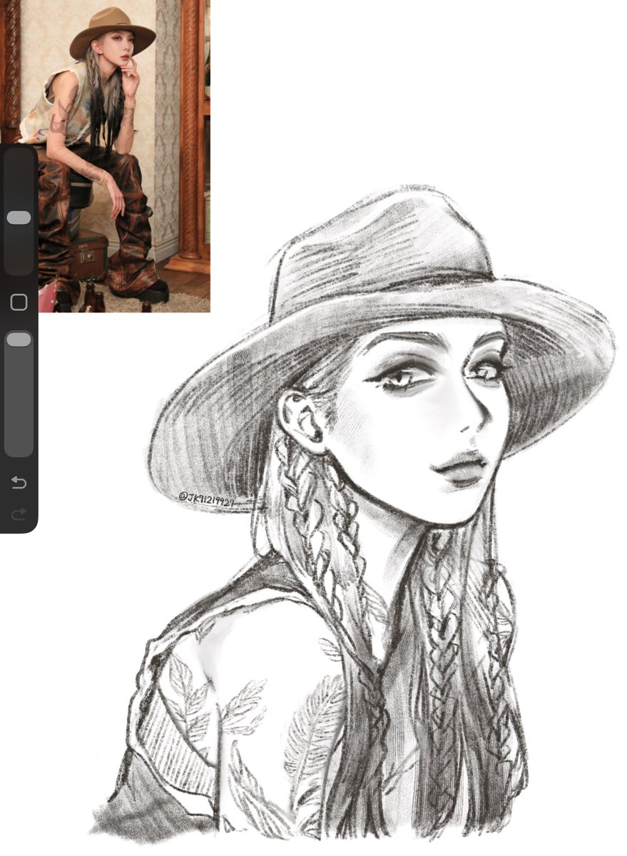 still love they give her this fake tattoo(?) top in JUSTICE area…SO ICONIC 

#dreamcatcherfanart 
#Dreamcatcher #드림캐쳐
#Dami #다미