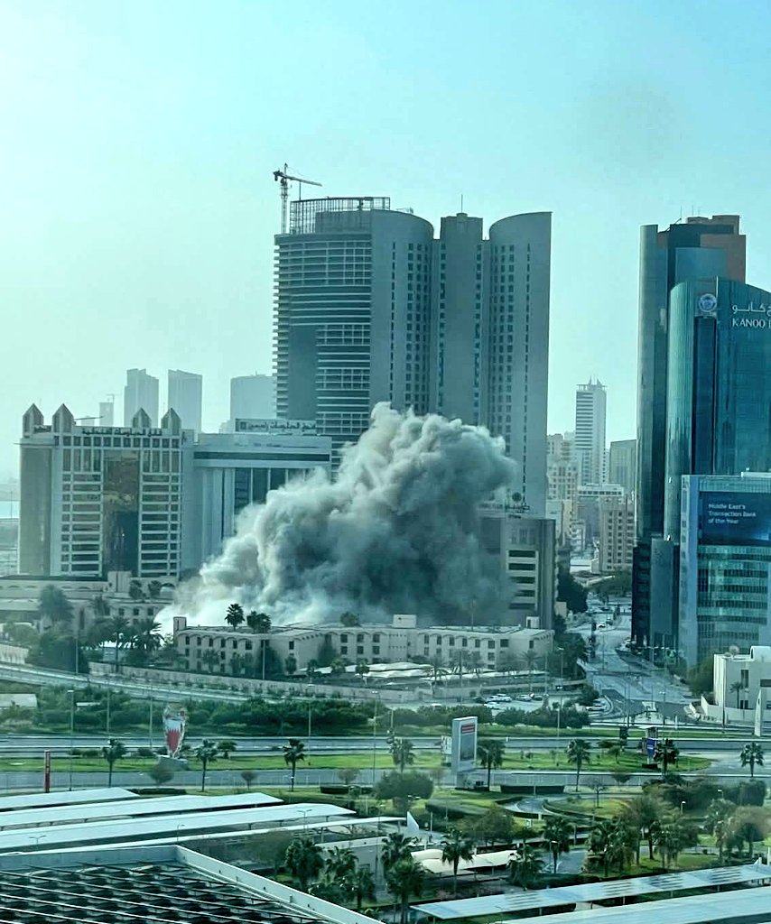 วันนี้วันเดียว #อิหร่าน โจมตี 9 ประเทศในตะวันออกกลาง เป้าหมายส่วนใหญ่เป็นฐานทัพของสหรัฐฯ

1 มีนาคม 2026 อิหร่านโจมตีตอบโต้หลังจากการโจมตีจากสหรัฐฯ และอิสราเอลที่สังหารผู้นำสูงสุด 

 อิหร่านมุ่งเป้าโจมตีไปยัง ประเทศต่อไปนี้

1.อิสราเอล – โจมตีหลายครั้ง