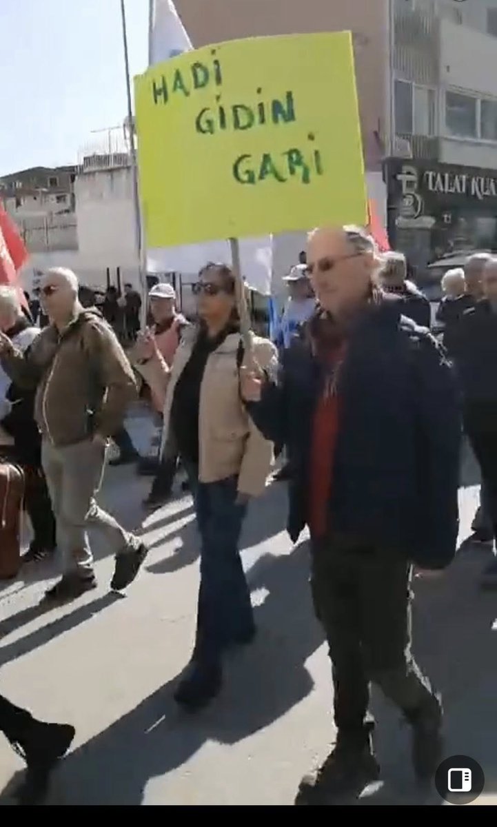 SahirRan's tweet photo. Sökedeydik. Şeriata karşı laikliğin savunulduğu yürüyüş, yerel halkın katılımı ile daha da kitleselleşti.Sol Parti'nin öncülük ettiği yürüyüşe CHP,TİP,EMEP, Tüm Emekli Sen (2017), destek verdi. Doğayı ve laik Cumhuriyeti savunan devrimciler var hala… https://t.co/vuEbfCWZE8