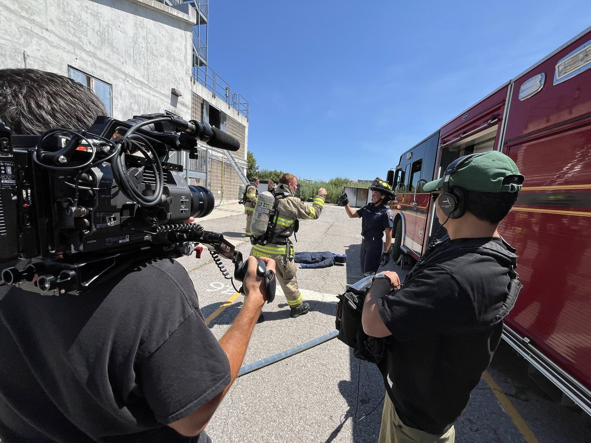 Richmond Hill Fire tweet media