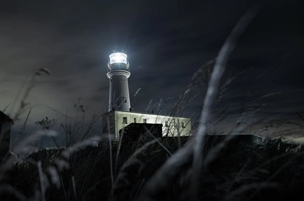 AndrewPBrooks's tweet photo. Lighthouse, Flamborough Head.

There’s currently 15% off all artworks in my shop, just use code SAVE15 at checkout.

Prints, bookmarks and postcards (from £1) are all available here:
https://t.co/Zc6KstjAEb https://t.co/QE83N6CCV8