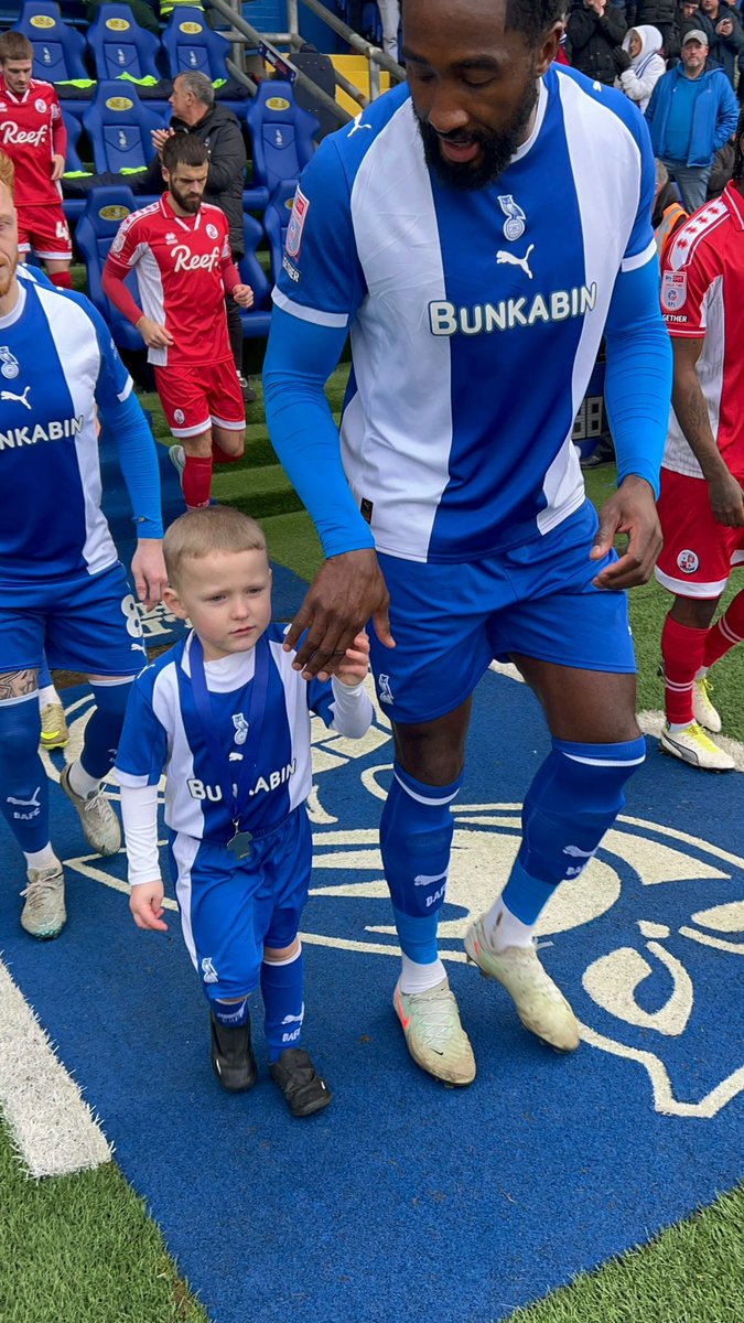 Andybutler100's tweet photo. Yesterday my grandson lived a dream. #oafc special thanks to Pamela Makin and @granny_flanny for making it possible for us to capture it. What a day!!! https://t.co/O0kMI8WFcH