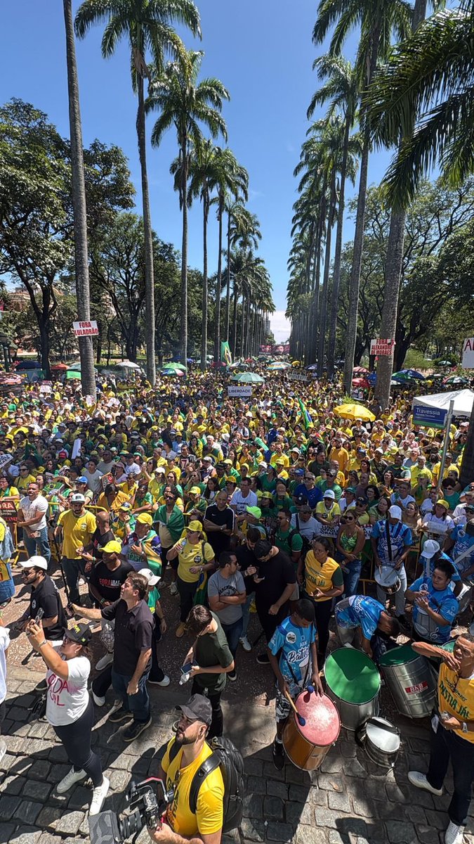 EduardoPDS12's tweet photo. - Acorda, Brasil
- Praça da Liberdade - BH
- 10:30h - acabou de começar.
FORA LULA, MORAES E TOFFOLI 🇧🇷
#politica #brasil #foralula #foramoraes #foratofoli https://t.co/hEFnaOHhlj