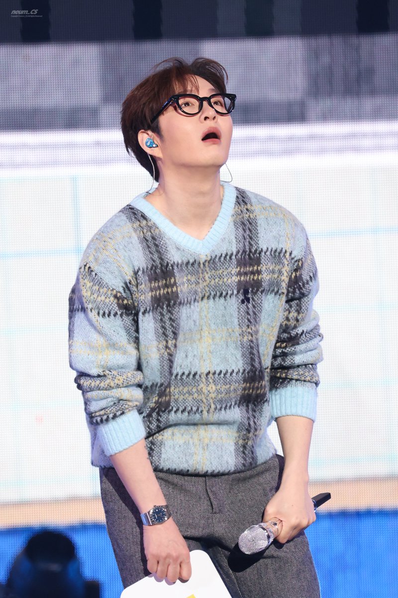 늠 tweet media