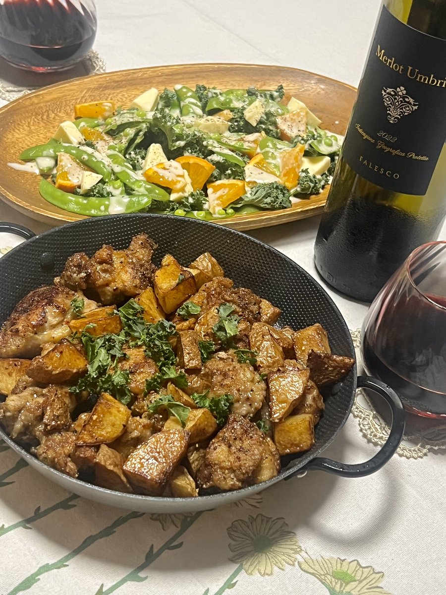 seria1515's tweet photo. ヨーグルト唐揚げ🍗
フライドポテト
色々オレンジシーザーサラダ
アロスカルドソ
🍷

新しい食器？フライパン？買いました！🍳オーブンもIHも使えるの助かりすぎます…✨

#料理好きと繋がりたい 
#おうちごはん𓎩𓌉𓇋 https://t.co/BiIbddDIGR