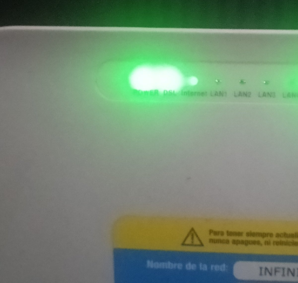 Dalidilad's tweet photo. Sigo sin internet 😥 @Telmex @TELMEXSoluciona @Carlos_Slim_D @Profeco desde ayer sin internet. https://t.co/VugraSLEkV
