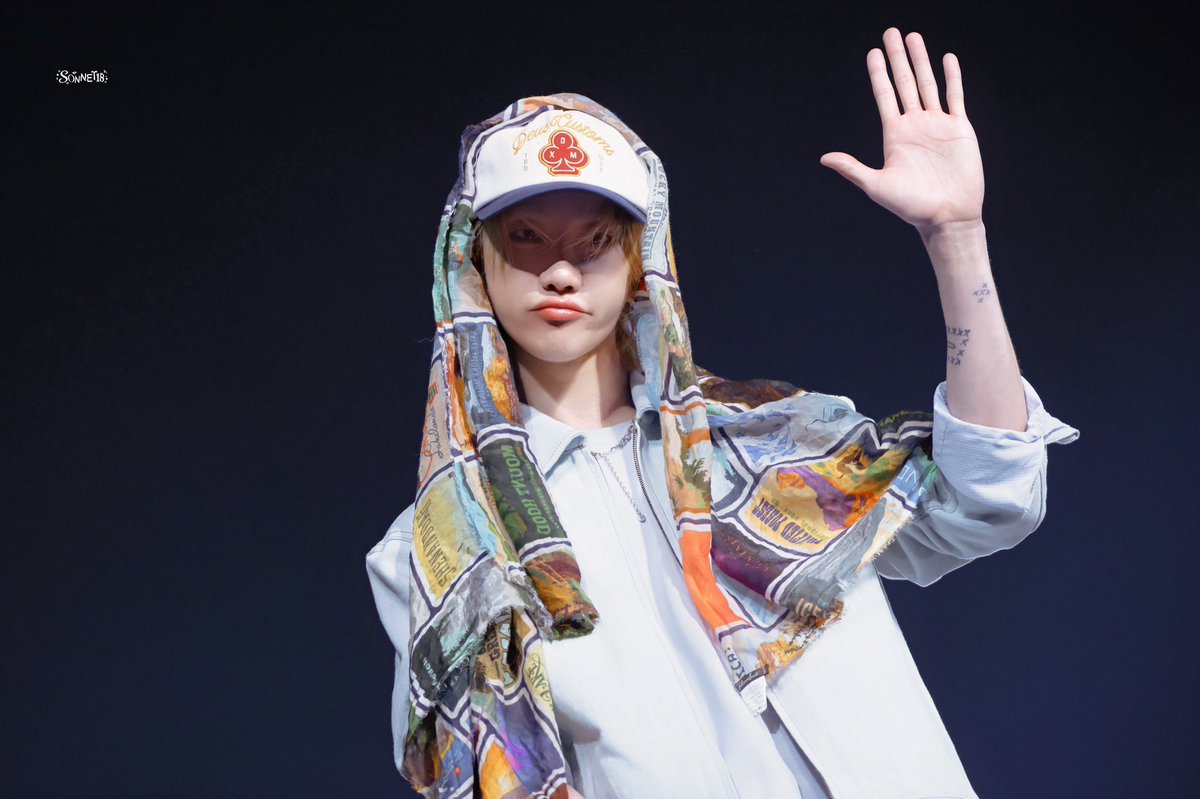 sonnet18_ tweet media