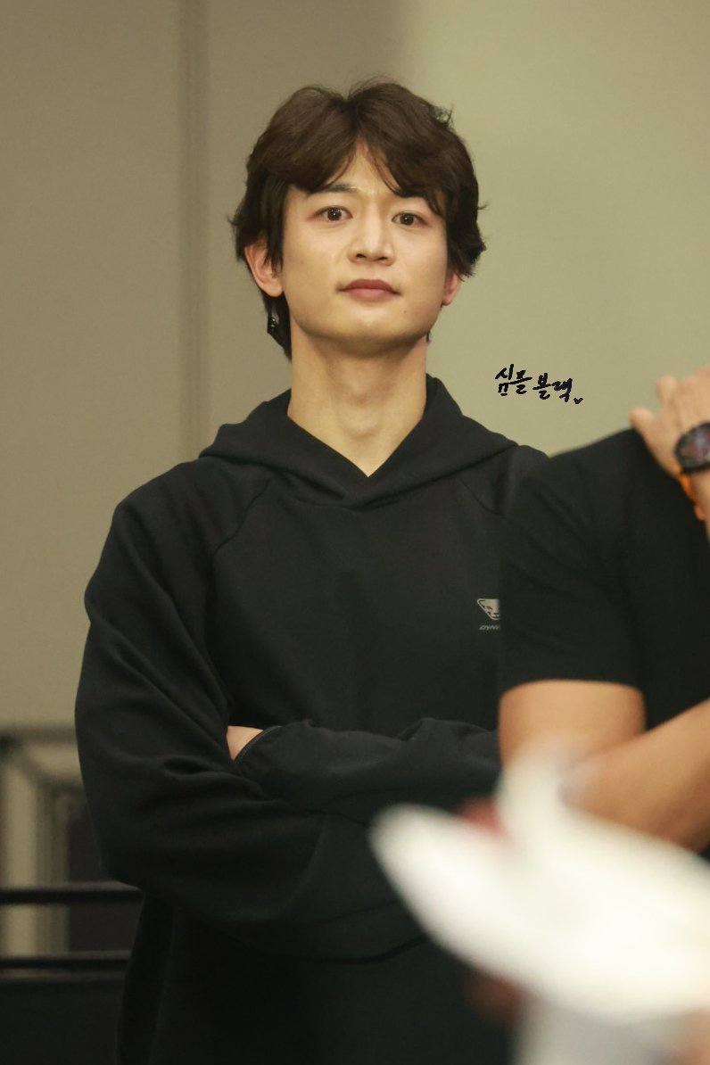 260301 민호 대만 하이록스 수상식 프리뷰 (2)

👀✨️

#민호 #샤이니 #MINHO #SHINee #ミンホ