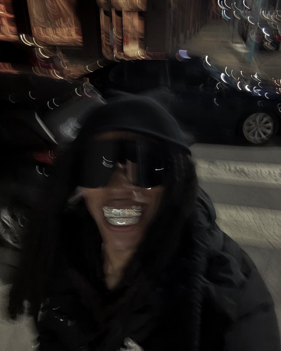 GoodInfluenc's tweet photo. We just living https://t.co/P7bQTVkydn