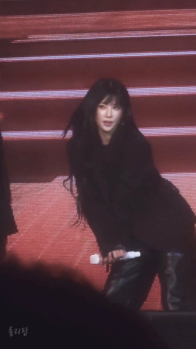 놀랍게도 이게 폰카 얼굴🧎‍♀️

난 색감보정밖에 안 했어..
이 용안을 ㅃㄹ 널리 퍼뜨려야 함

#Apink #에이핑크 #박초롱