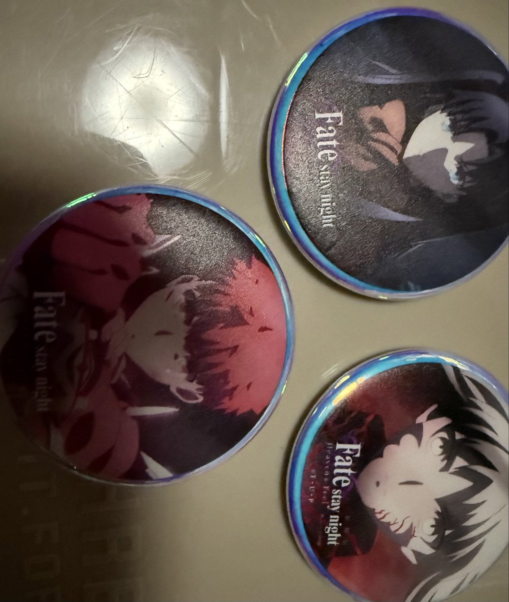 黒セイバー 凛 士郎 缶バッジ 処分