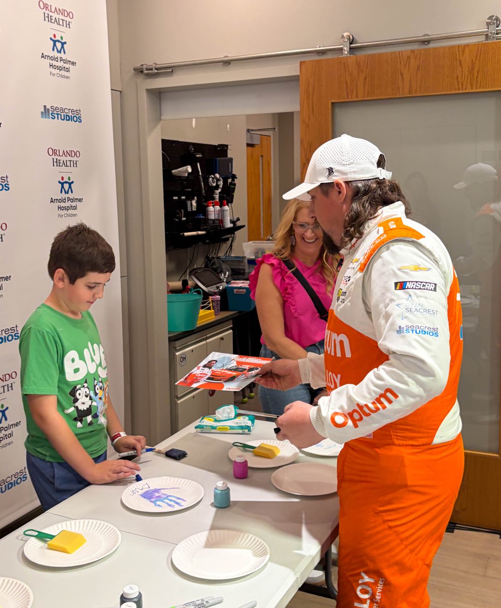 Arnold Palmer Hospital for Children tweet media