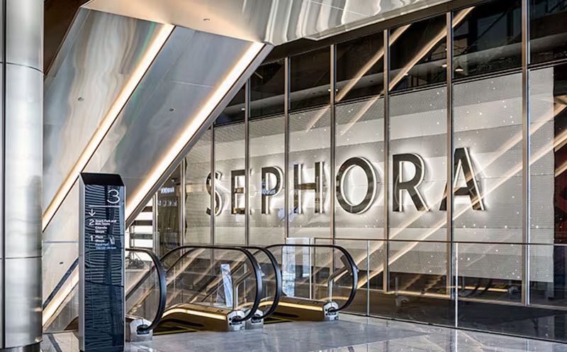 Sephora, la marca francesa líder en cosméticos, toca las puertas de Ecuador ow.ly/LgVx50YnEgw
