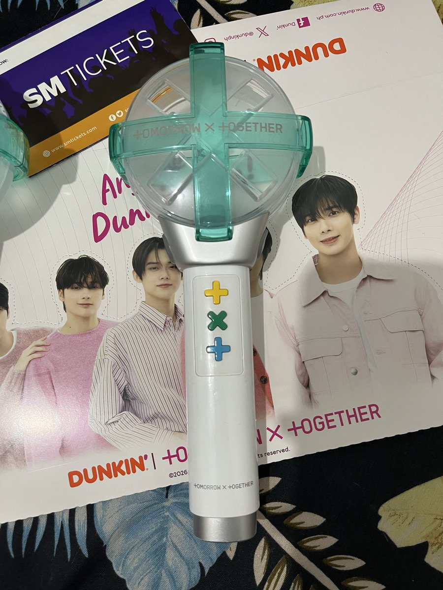sserahie's tweet photo. wtr lfr ph

for rent / for rental 

txt lightstick / moabong ver. 1

for 800 only.

dday meet up only. 

wtr txt dunkin 553 soobin yeonjun beomgyu taehyun hueningkai tomorrow x together https://t.co/xyRm4ZKBZh
