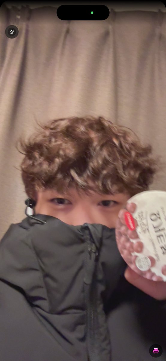 ひなと tweet media