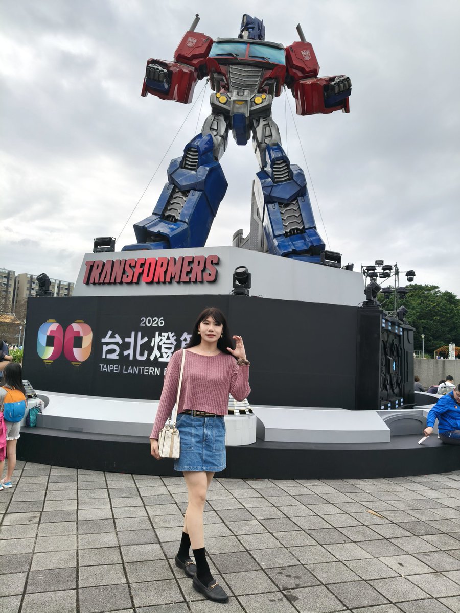 Elizabeth tweet media