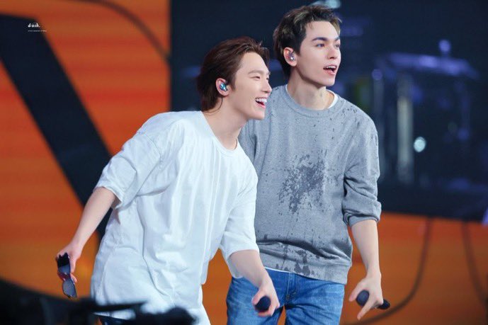 THEY LOOK SO GOOD TOGETHER IT'S MAKING ME DIZZY