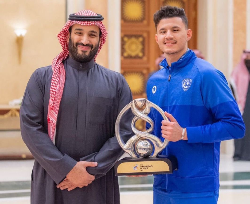 rmalki222's tweet photo. @AlNassrFC تخيل ي صغيري انه يملك دوري ابطال اسيا وهو لاعب غبي وناديك صفر  اسيا 

عقدت نقصصصص👍🤚😄 https://t.co/KE4BqAEjWl
