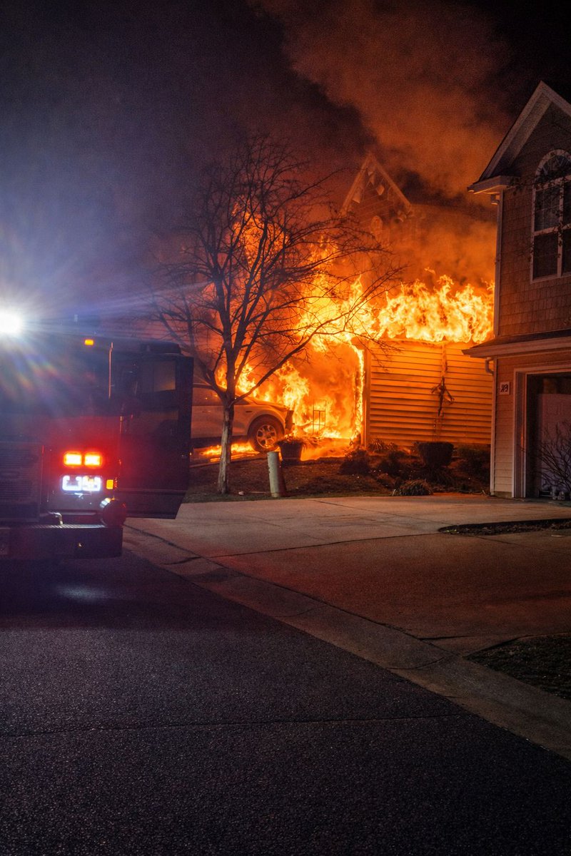 MOORESVILLE, NC (IREDELL) *WORKING FIRE* 147 CLUSTERS CIRCLE. MFR E2 ON SCENE WITH HEAVY FIRE SHOWING FROM A 2 STORY DUPLEX. ONE ANIMAL LOCATE INSIDE WITH FIREFIGHTERS AND EMS PROVIDING MEDICAL CARE. LAKE NORMAN LADDER AND SOUTH IREDELL AIR VAN ASSISTING [CFP*3623] 23:51:44 |