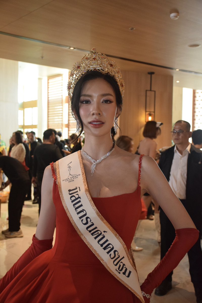 โห้ยย พี่คนสวยนิ่นาาา