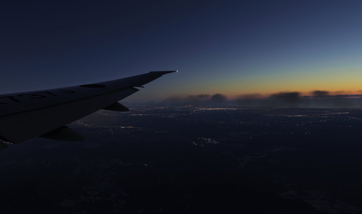 FUK_Nob0525's tweet image. JL036 WSSS-RJTT
深夜便にてシンガポールから帰国しました。コックピットから見えた朝焼けが印象的なフライトでした。
I returned home from Singapore on a late-night flight. The sunrise visible from the cockpit made for a memorable flight.

#MSFS2024 
#PMDG