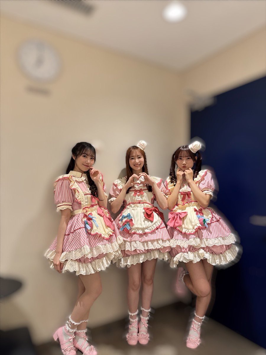 nanami_7mm's tweet photo. たくさんお礼を伝えたい人たちがいるのですが…

まずは、「キッチンはマイステージ」で一緒に歌ってくださった
ななみんさん、はまなちゃん🍳♡

トリプルななみで過ごしたお時間が宝物になりました💎✨
みんなななみだけどみんな違ってみんないいの具現化ですね😂🫶

 #81PRODUCE  #81プロデュース https://t.co/oh5AX4iX6G
