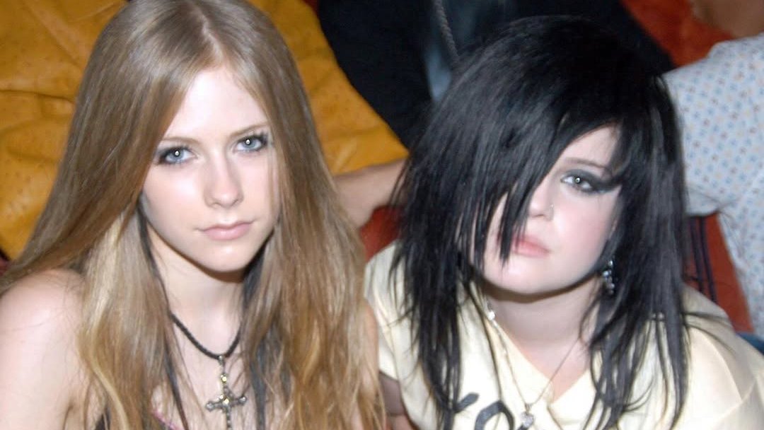 AvrilRLavigne Today (Fan Account) tweet media