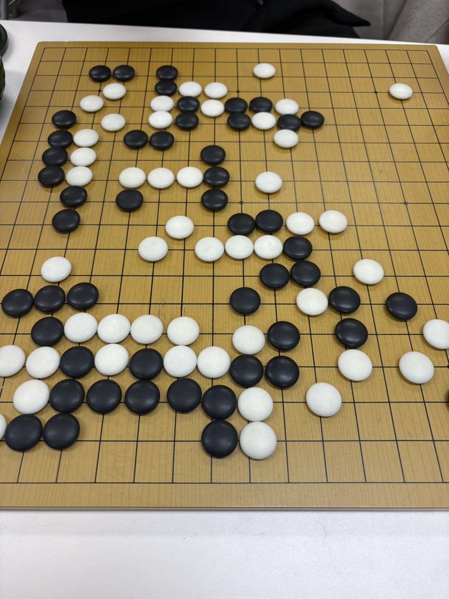 니니니 tweet media