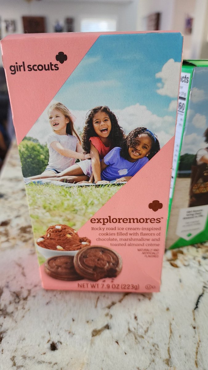 B_Ring11's tweet photo. Whoever in the @girlscouts decided to swap these for smores should be locked up. Completely disrespectful to the brand. You lost my business until I see if you act right next year. https://t.co/jZUJHjtFM7