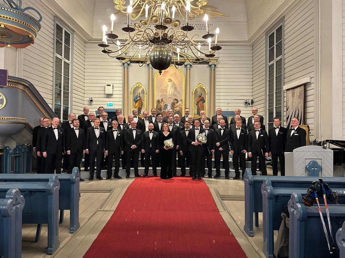 VLV1897's tweet photo. Lappeenrannasta kotiuduttu! Iso kiitos upealle yleisölle – te teitte illasta erityisen. 🙏
Lämmin kiitos Karjalan Laulu-Veikot loistavista järjestelyistä ja huikeasta tunnelmasta! 👏
Ensi viikolla @VLV1897 katse kääntyy kesäkuun konsertteihin. 🎶 https://t.co/mzlUR2dYIp