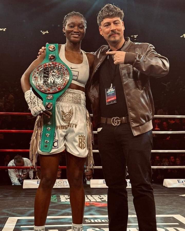 Elizabeth Oshoba is the the IBO Super Featherweight Champion and WBC Silver Featherweight Champion 🤩

She is Nigeria's first female Boxing World Champion.

She is undefeated with a record of 9-0 including 5 knockouts.