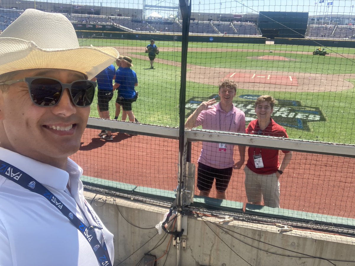 LarryChiang's tweet image. Rich person is morning routine for all day before noon. And until evening, it’s #morningMiracle Routine 

#ch2

#morningMiracleRoutine