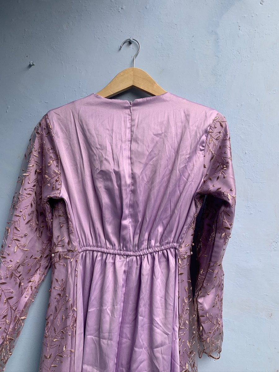 crescentkith's tweet photo. preloved gamis masih bagus bangett brukat 70k aja yukk https://t.co/K3X3bdKEcy