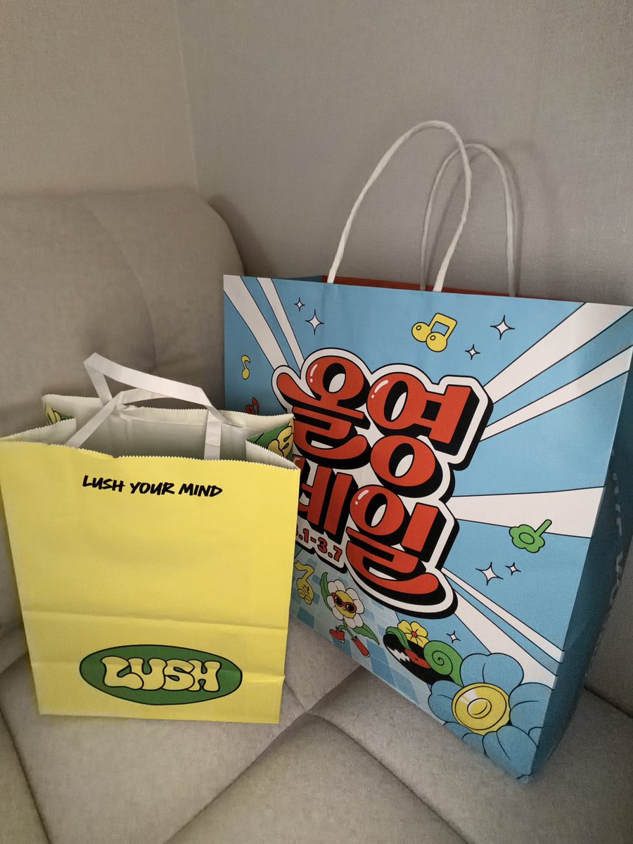 👩🏻‍❤️‍💋‍👩🏼 tweet media