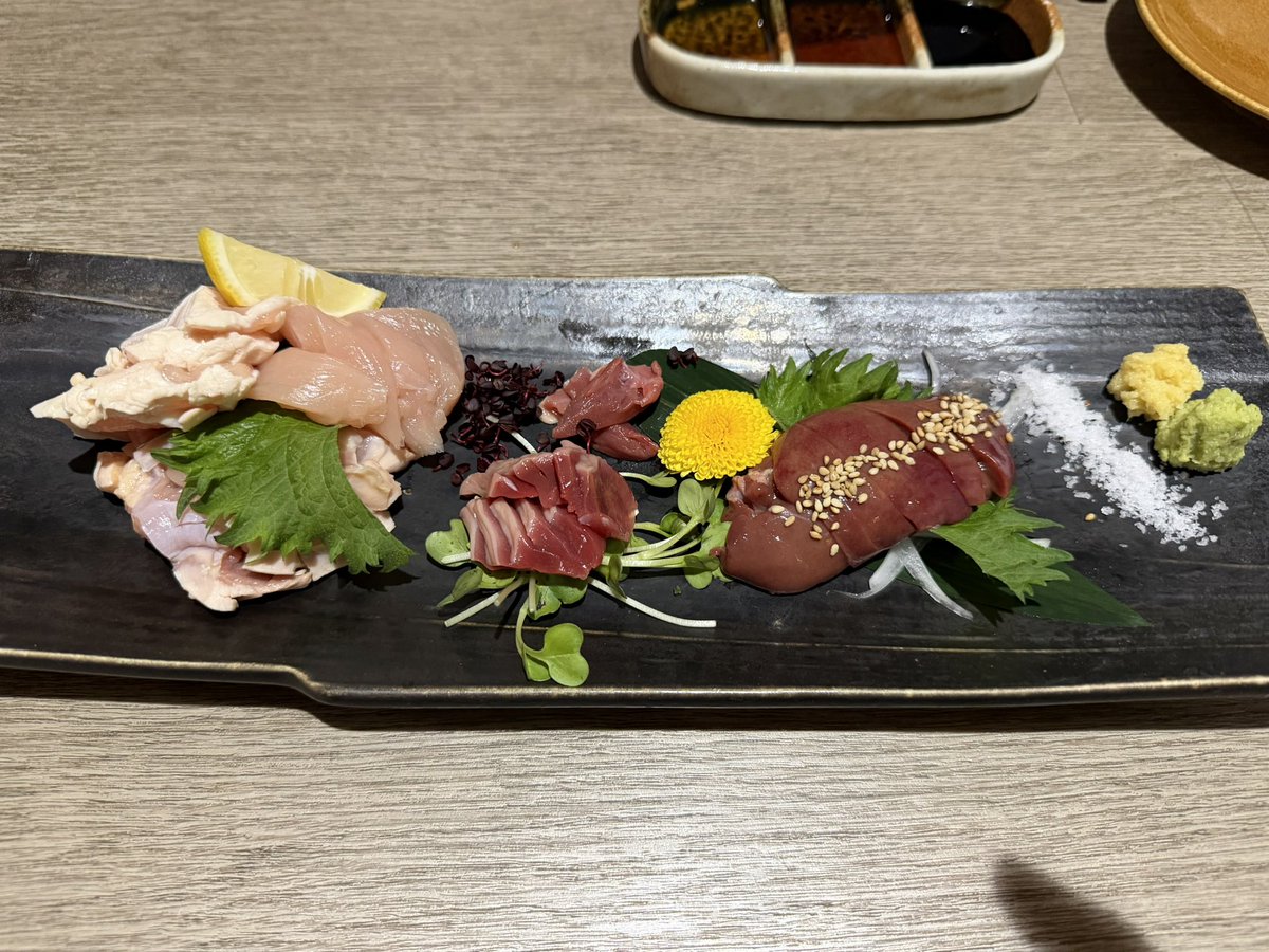tribute_habit's tweet photo. 新たな店の開拓に成功した✨
トリキのコスパとサービスがイマイチで焼き鳥に疎遠になってたから嬉しい😇 https://t.co/UQfZ5iDiwl