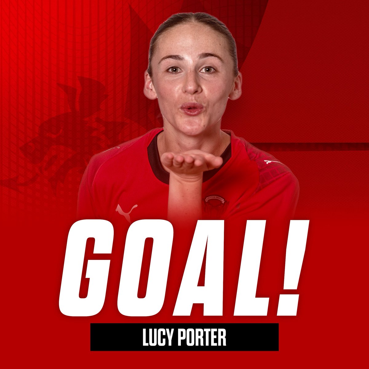 LOFCWomen's tweet photo. 10’ GOALLLL 

Free kick taken by Baker floated into a dangerous area finds Lucy who finishes at the back post! 

🔴 2 v 0 🔵

#LOFC #OneOrient #LOWFC https://t.co/tjYnbmvgSY