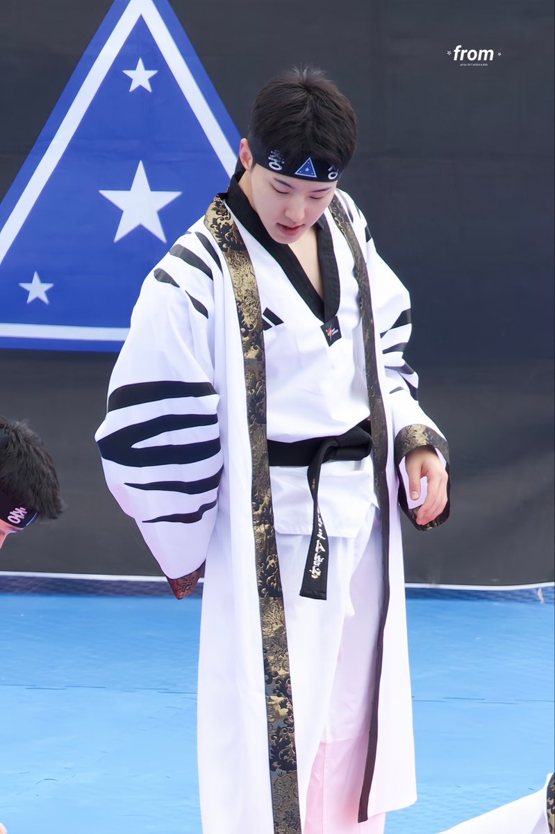 260301 삼일절 행사 육군태권도시범단

BLACK  &amp;  WHITE 🥋
 로카티        태권도복 

#SEVENTEEN #세븐틴 #HOSHI 
#ホシ #权顺荣 #권순영 #호시