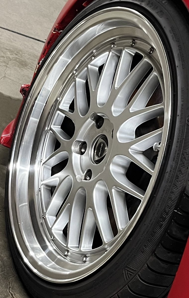 エイト、2026年初の洗車した マットブラックだったホイールピカピカに