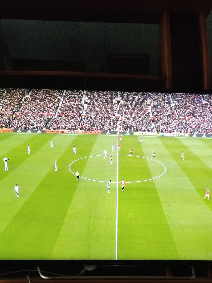 #LaPremierEnHBOMax Viendo al Manchester esta mañana de domingo, confiados en que se da vuelta al partido y son tres puntos seguros.

Saludos a los Red Devils Nicas, fanáticos del Glorioso United desde Nicaragua