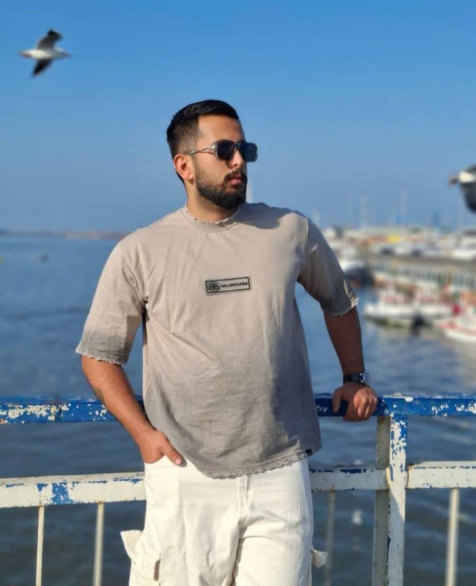 جاویدنام ۱۹۹-
#میلاد_میانه‌خواه_منفردی
کشته شده به دست تروریست‌های جمهوری اسلامی
۱۸ دی ماه ۱۴۰۴- بندرانزلی

t.me/RememberTheirN…