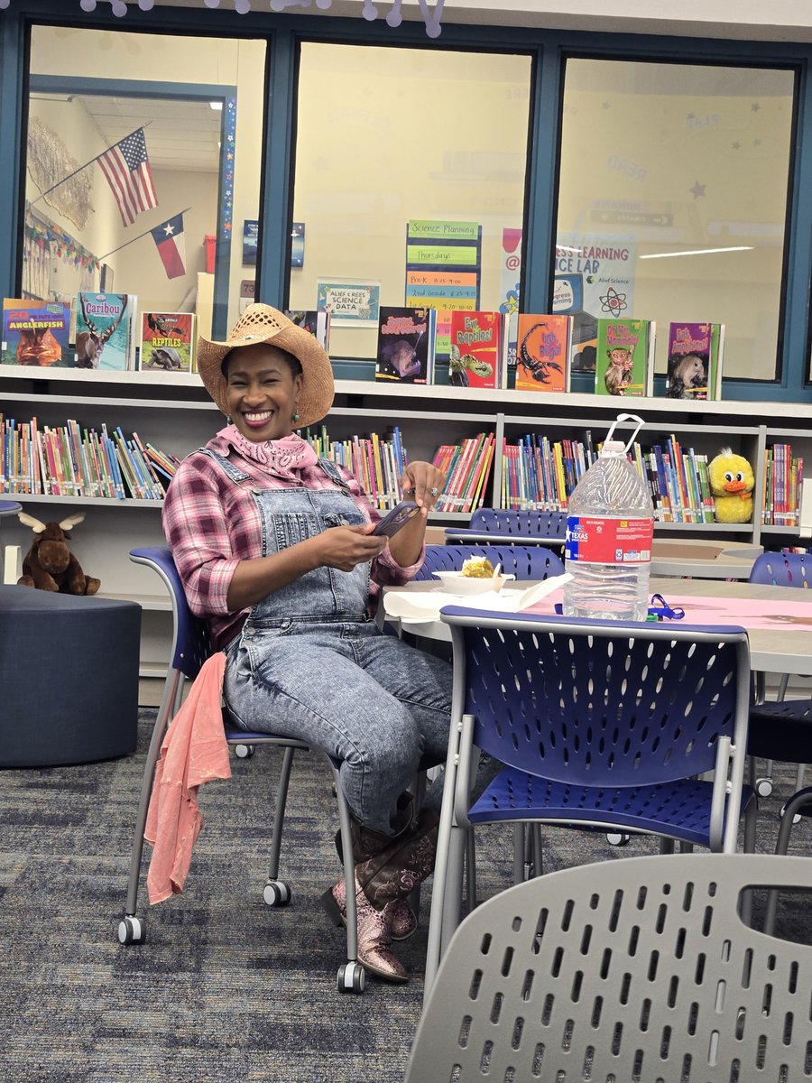 Amy Owens tweet media