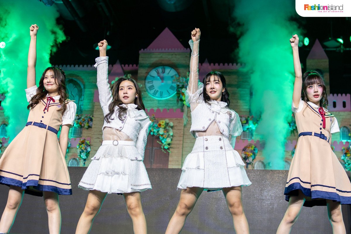 พี่กลับมาเต้นนามิดะเซอไพรสให้หนูอีกหน่อย