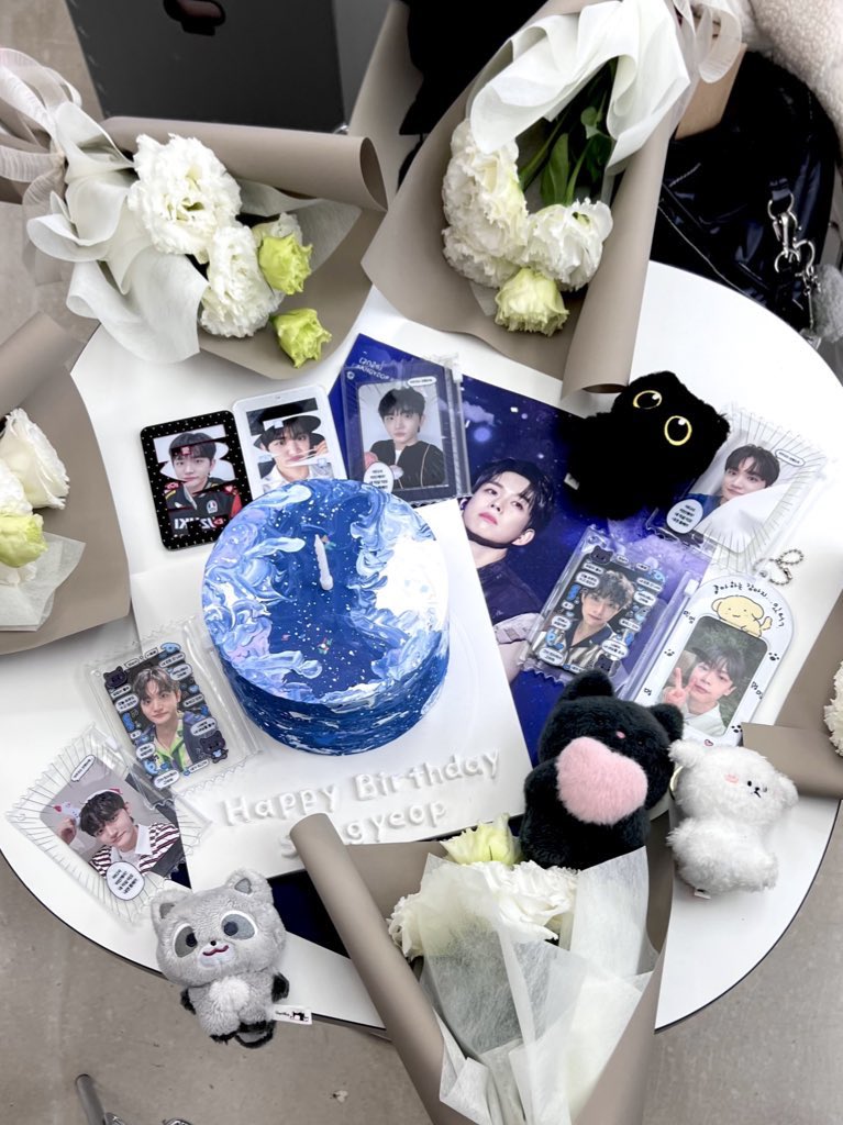 ์๋
ธ tweet media