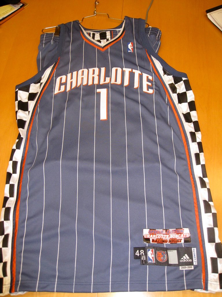 HoopGrids's tweet photo. Hornets need to try out a NASCAR night https://t.co/68SQMxPRBb