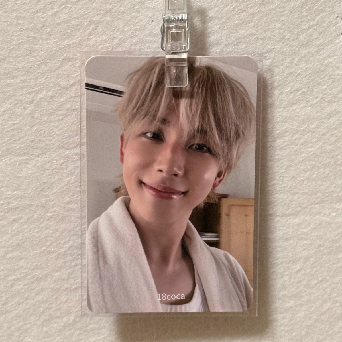 큐큐뮤직의 3성 카드 뒷면은 아티스트가 직접 그린 것인데, 오빠가 그린 백조인가요…?