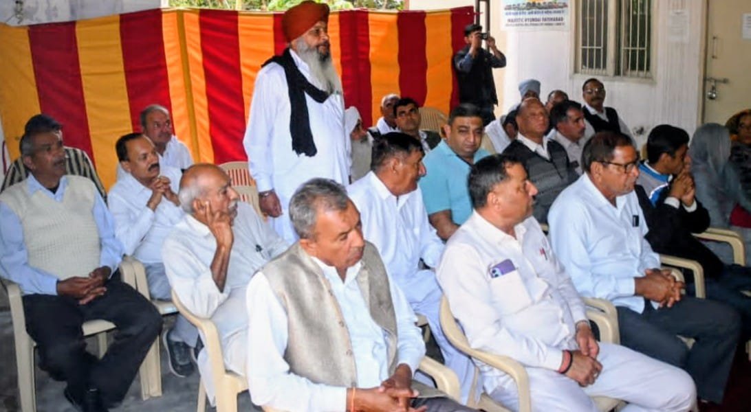 Honouring Veterans. Extending Care with Commitment. 🇮🇳

#DotOnTargetDivision engaged with Ex-Servicemen, Veer Matas, Veer Naris and representatives of ECHS and ZSB in Fatehabad district, strengthening bonds of trust and camaraderie.

Dedicated administrative support, continuous