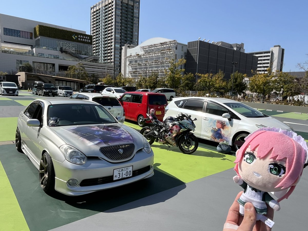 kaede4016's tweet photo. #ヘブバンライブ2026 
 #ヘブバン 
本日はLIVE、お疲れ様でした…！！！
痛車もできず、仕事も中々微妙な中紆余曲折ありましたが、無事本日の最高のLIVEに参戦することが出来ました…！！！
今日も今日とて初めましてのエンカもたくさんできて本当に良かった…
おっしゃ！あとひと踏ん張り頑張ろか！ https://t.co/LUdMUjD3Wc