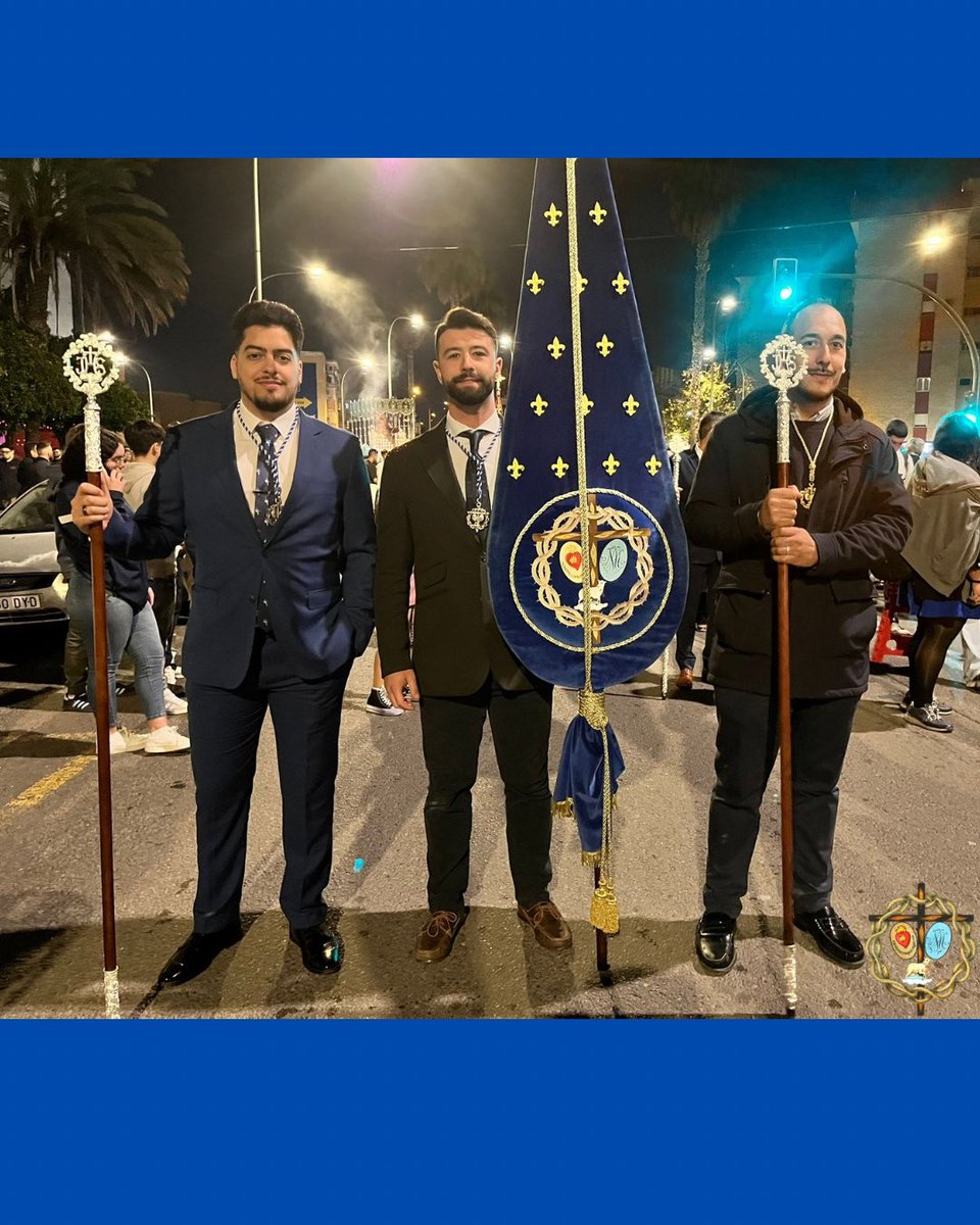 Caridad_Descons's tweet photo. Ayer estuvimos acompañando a nuestros hermanos de @saludyesperanza en su Salida Procesional. Enhorabuena por el trabajo realizado.
#saludyesperanza #caridadydesconsuelo #salidaprocesional #fecosevilla #todossomoshermanos #asociacionesdesevilla #distritomacarena https://t.co/86XaYo2yqK