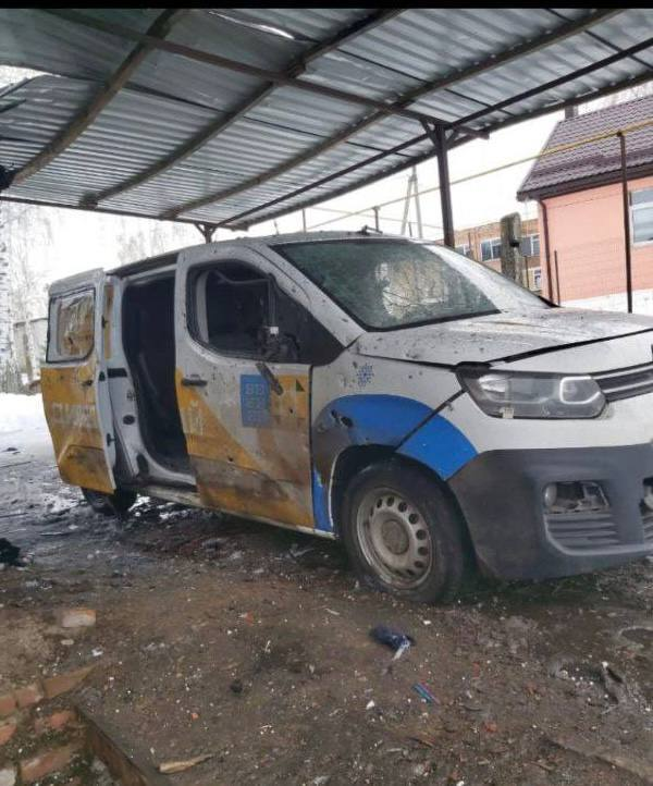 🕯У лікарні помер працівник <a href="/ukrposhta/">Укрпошта</a> Вʼячеслав Урчик, якого учора в Миколаївській громаді поранив ворожий дрон

Йому було 42 роки, він мешкав у Сумах і працював водієм. 

Без батька залишилася трирічна донечка.